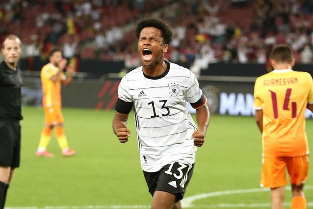 华体会正版下载-阿德耶米：从拜仁弃儿到德国队新宠的曲线报国路