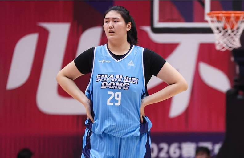 华体会正版下载-大争议！张子宇3中3仅5分钟被弃用 卡特44+9+7逆转山东女篮